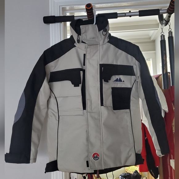 Winter jacket - Picture 1 of 5